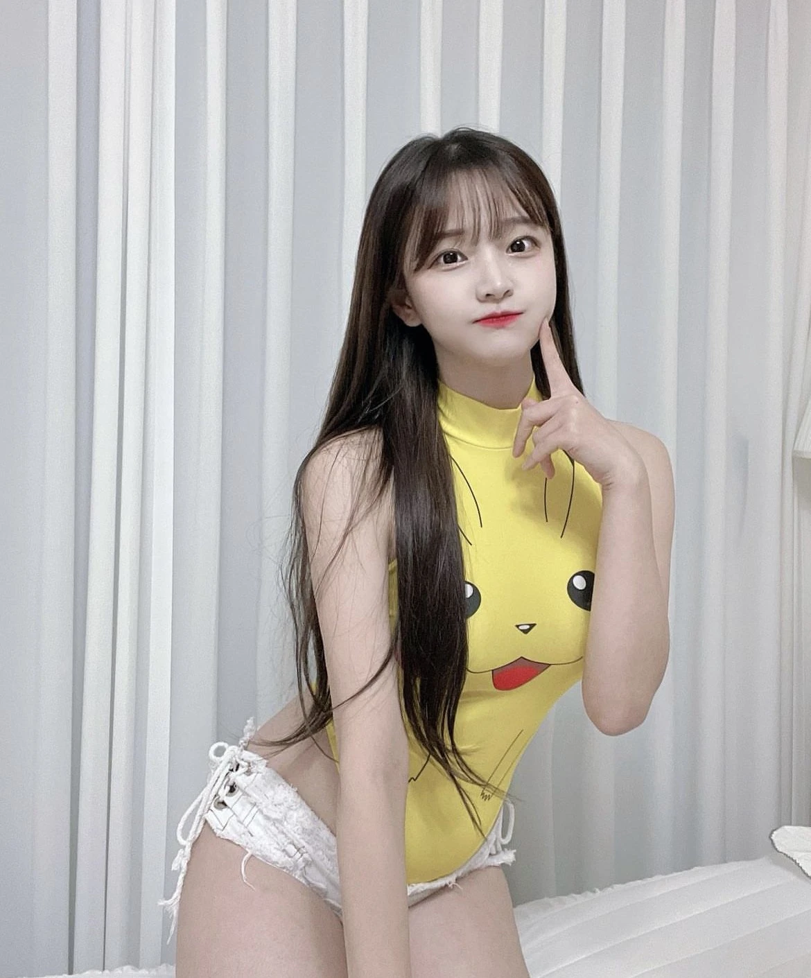 Annie – Chinese escort in Hong Kong — 3 / 6