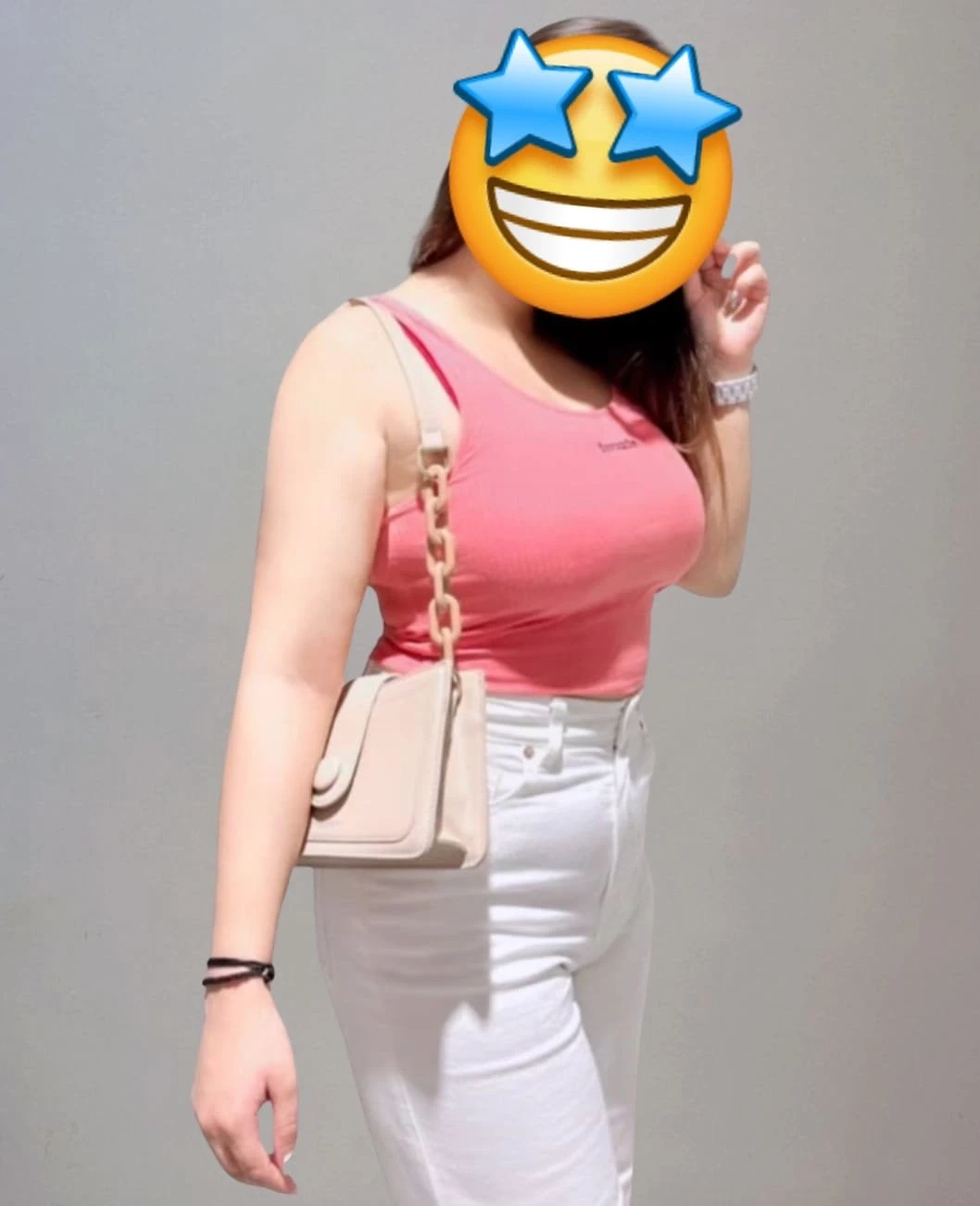 Moni Kapoor – Indian escort in Gurgaon — 8 / 9