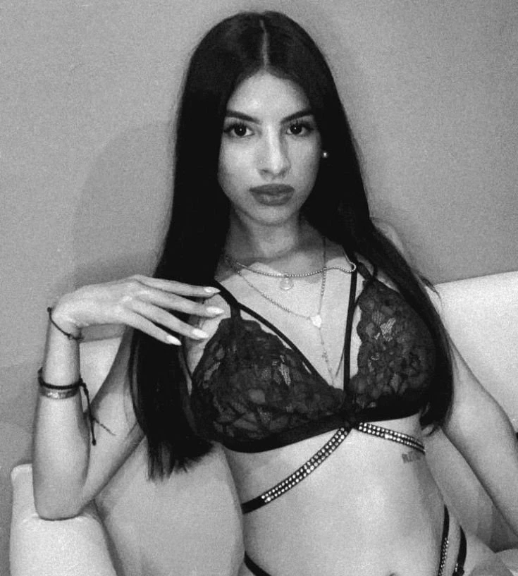 Cedie in town just arrive party Girl – Argentinean escort in Hong Kong — 7 / 10