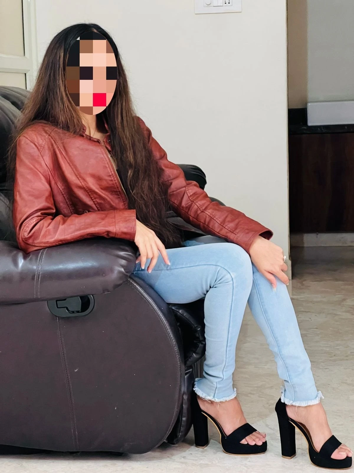 Siyani Cam and Real Meet – Indian escort in Bangalore — 5 / 6