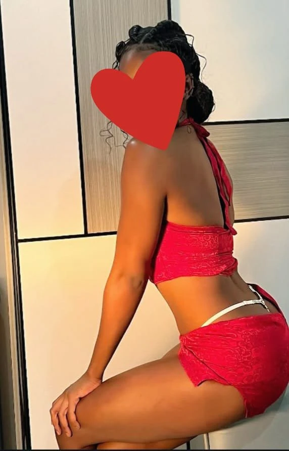 Peace – Rwandan escort in Bangalore — 2 / 5