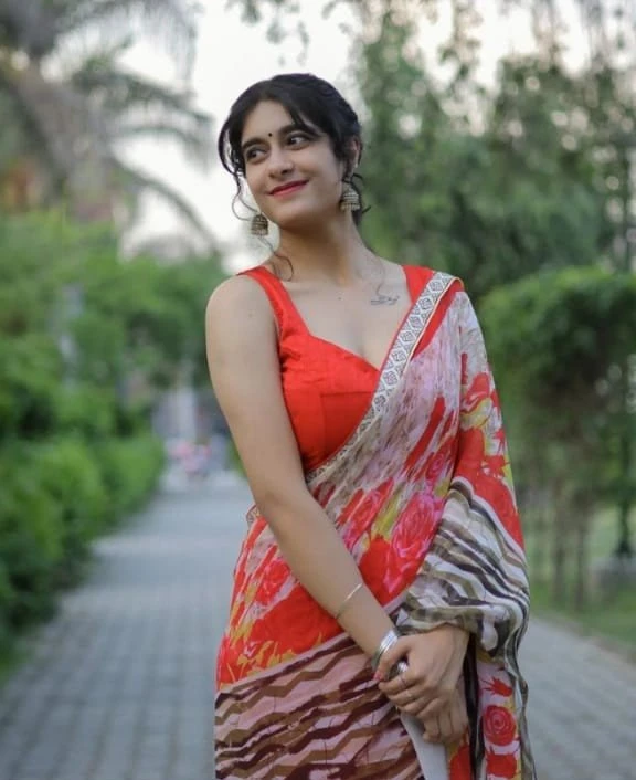 Divya Jain – Indian escort in Bangalore, Escort, Banga