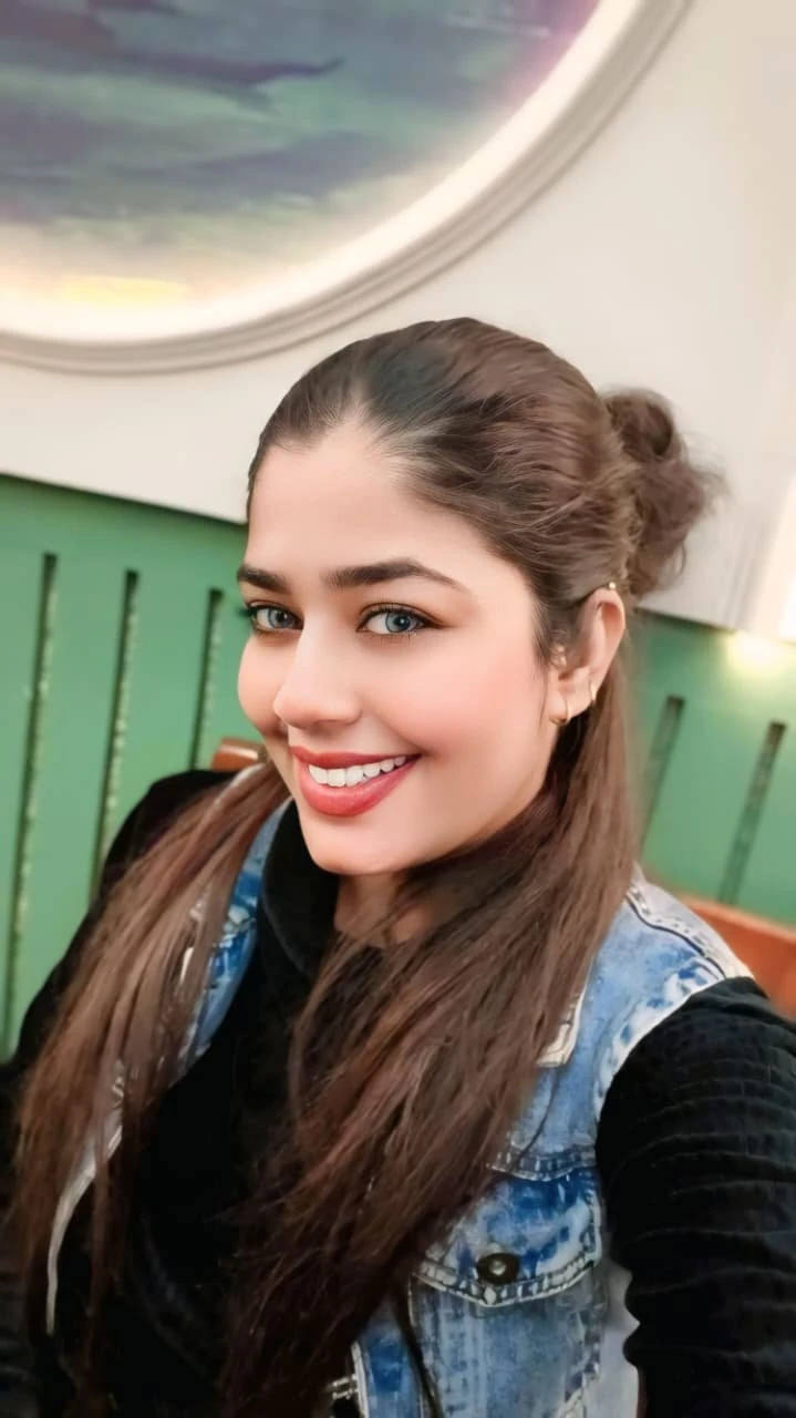 Aysha Angle – Indian escort in Ahmedabad — 6 / 13