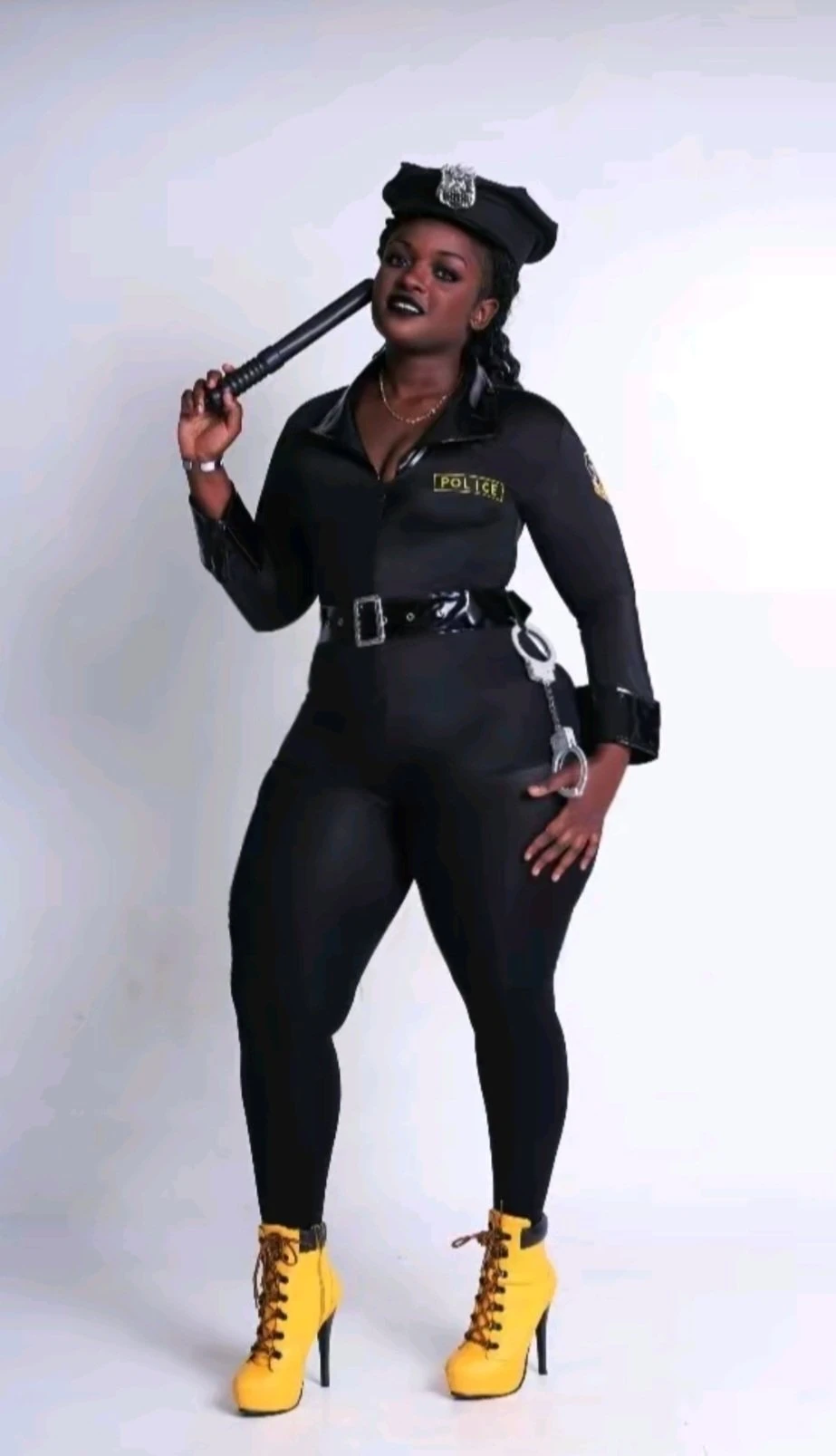 Mistress D in Dommasandra – Burundian escort in Bangalore — 3 / 7