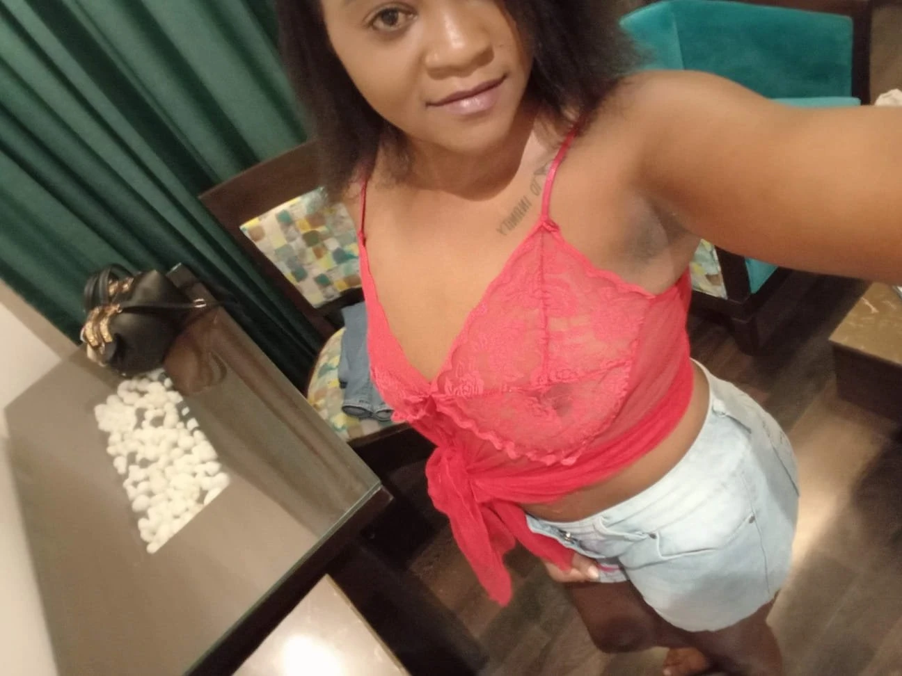Lizza – Kenyan escort in Chandigarh — 2 / 5