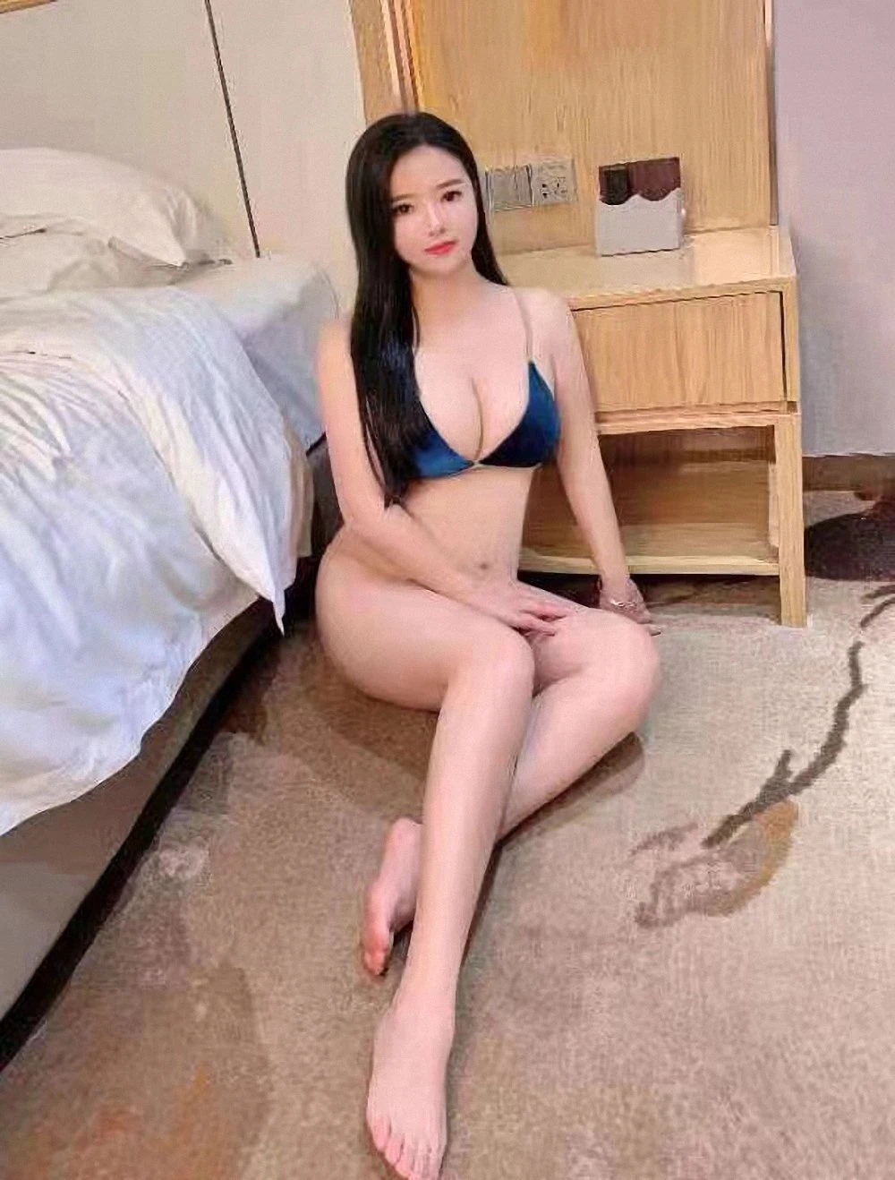 Lusy – South Korean escort in Tirana — 4 / 6