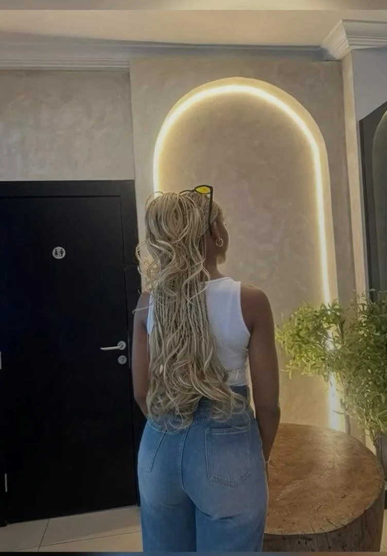 Susan – Cuban escort in Cotonou — 3 / 4