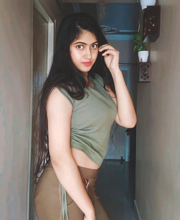 Pooja Sharma – escort in Chennai — 3 / 4