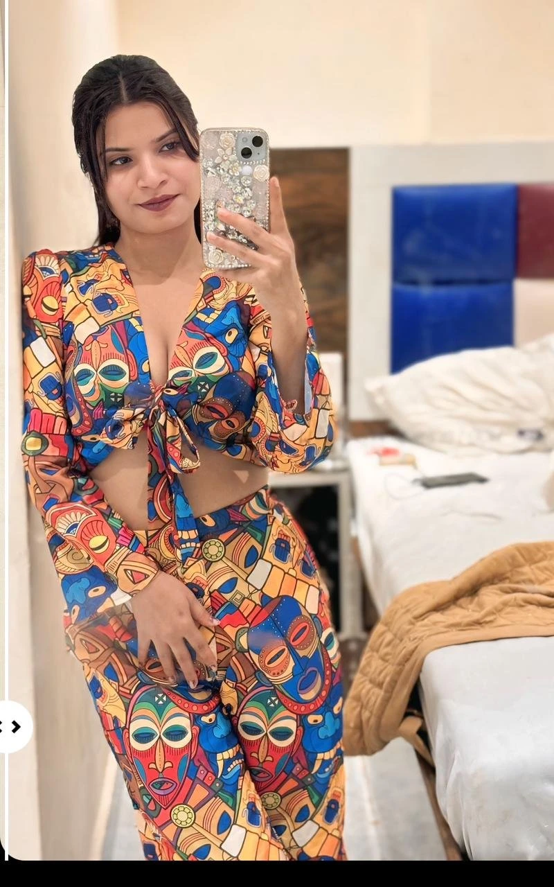 𝐒𝐨𝐧𝐢𝐲𝐚 𝐂𝐀𝐌 & 𝐌𝐄𝐄𝐓 – Indian escort in Bangalore — 2 / 10