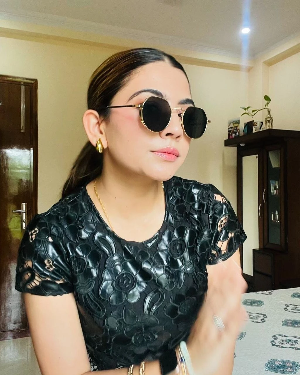 Disha – Indian escort in Gurgaon — 3 / 5