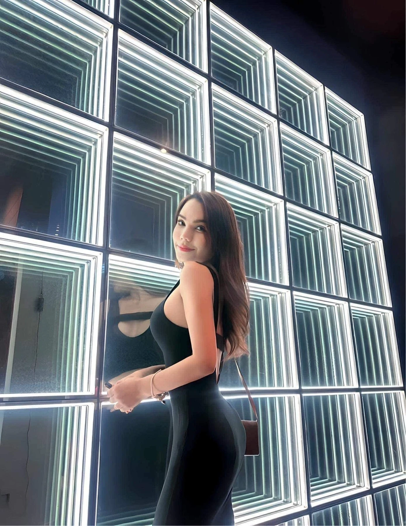 JENNY – Thai escort in Hong Kong — 3 / 12