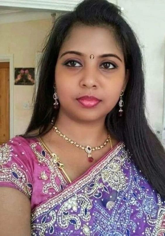Sandiwch Massage – Indian masseuse in Bangalore, Escort, Banga