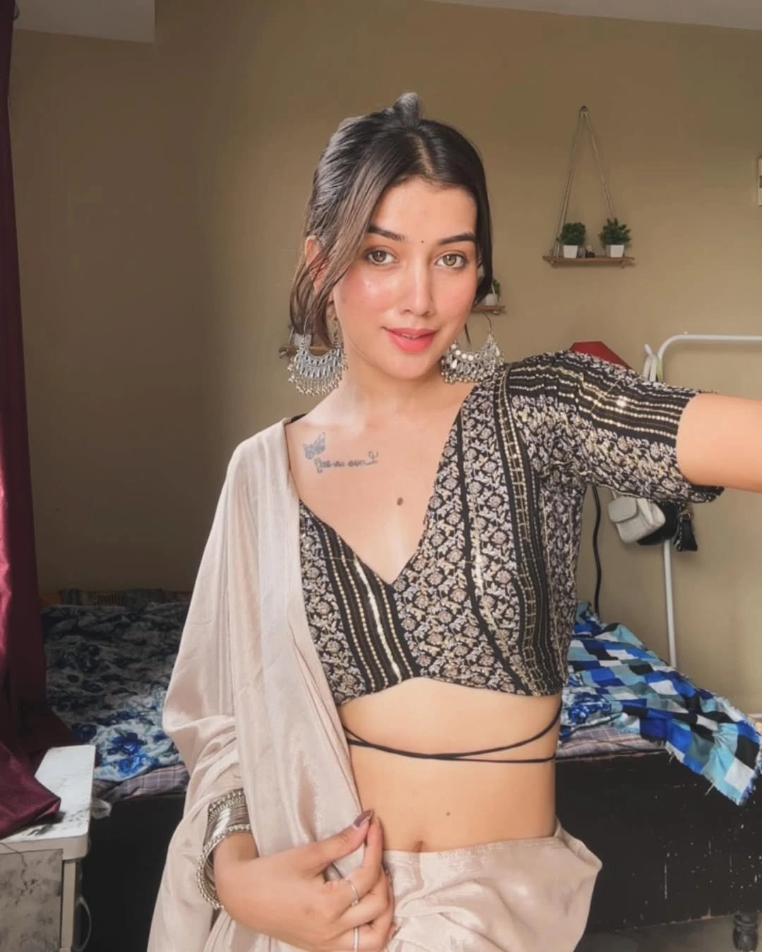 Priya 🦋(Cam & meet ) 🦋 Fun With Me – Indian escort in Ahmedabad — 4 / 5