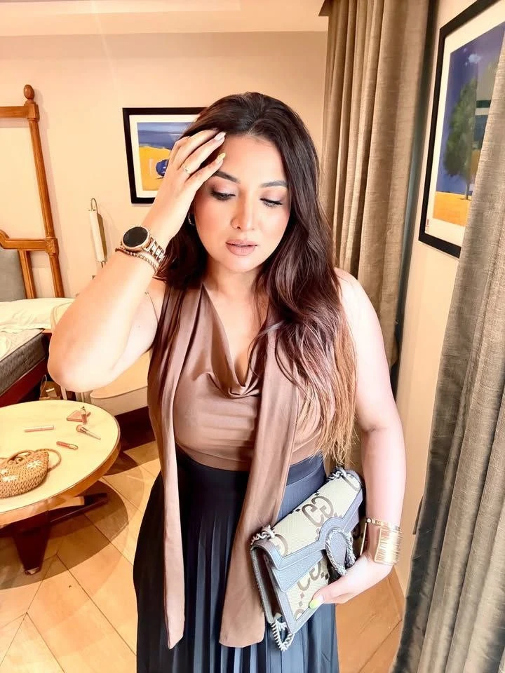 Yogita Patel – Indian escort in Ahmedabad — 3 / 6