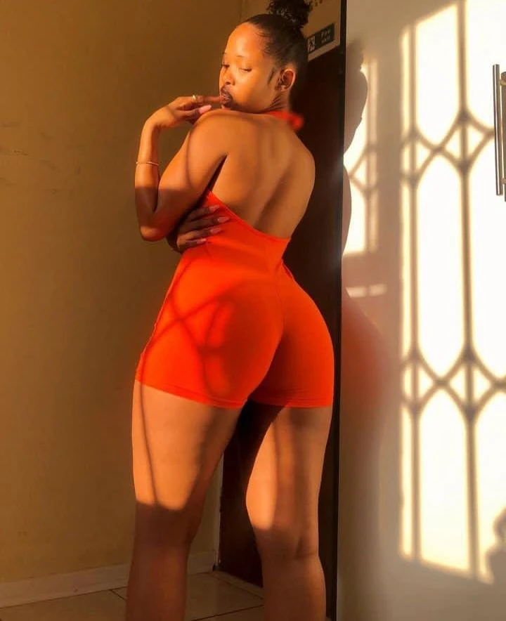 Clara Hot Banaswadi Girl – South African adult performer in Bangalore — 5 / 8