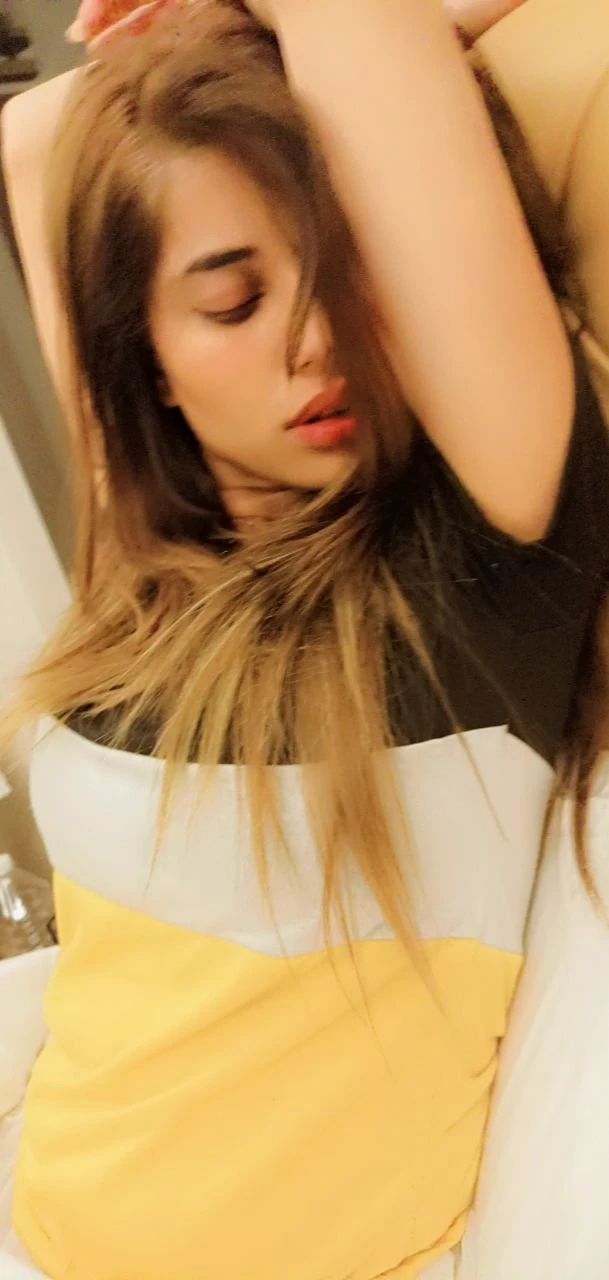 Neha – Indian escort in Candolim, Goa — 3 / 5