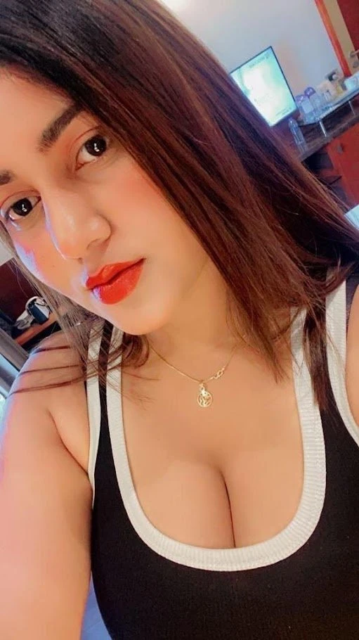 Juli – Indian escort in Bangalore, Escort, Banga
