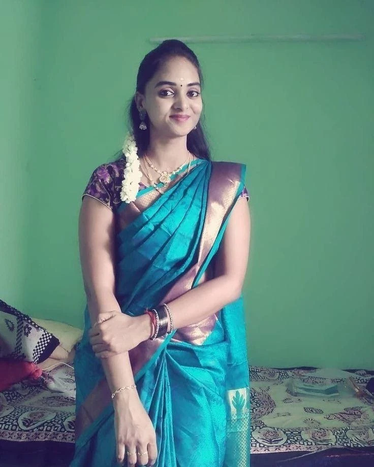 Vidhya – Indian escort in Chennai — 2 / 3