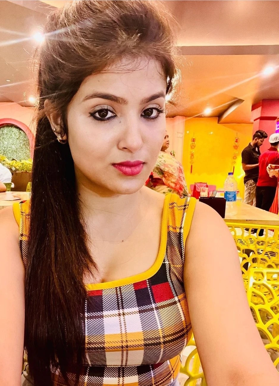Payal independent (cam & real meet) – Indian escort in Bangalore — 4 / 6