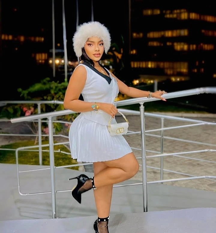 Queen – Ethiopian escort in Ahmedabad — 3 / 12