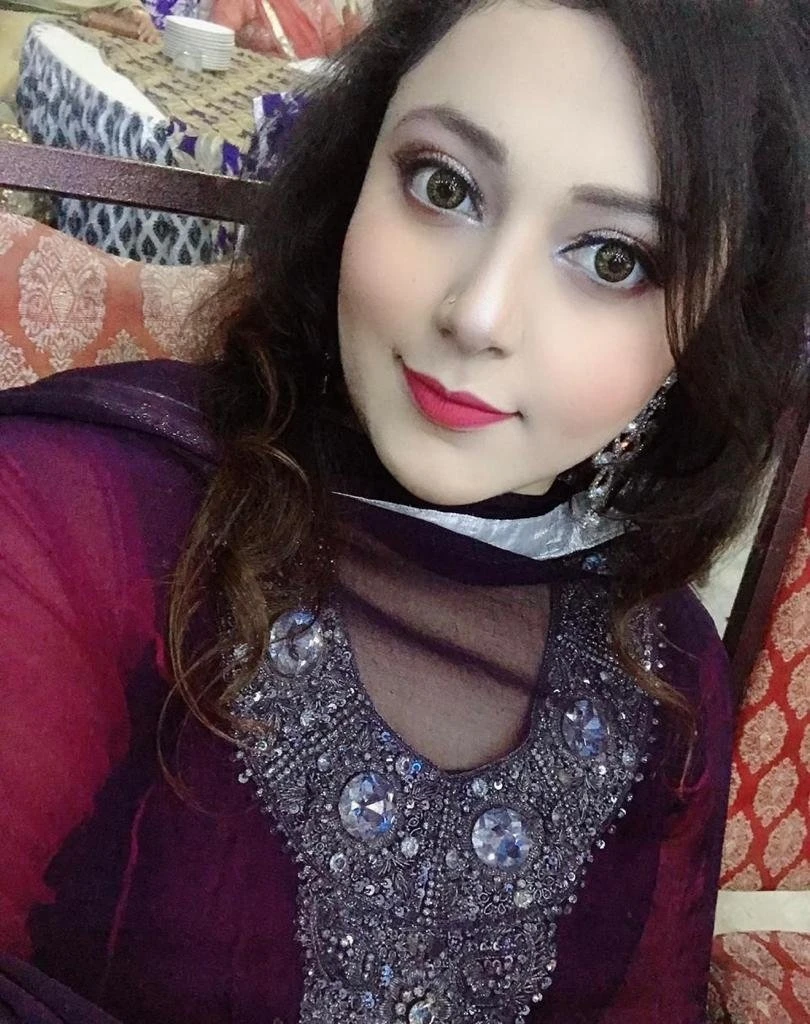 Nida Khatoon – Pakistani escort in Bangalore — 3 / 4