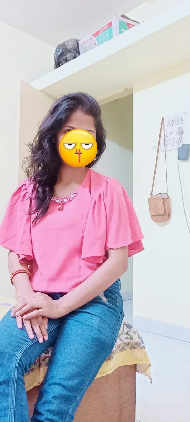 Suhani Singh – Indian escort in Bangalore — 3 / 4