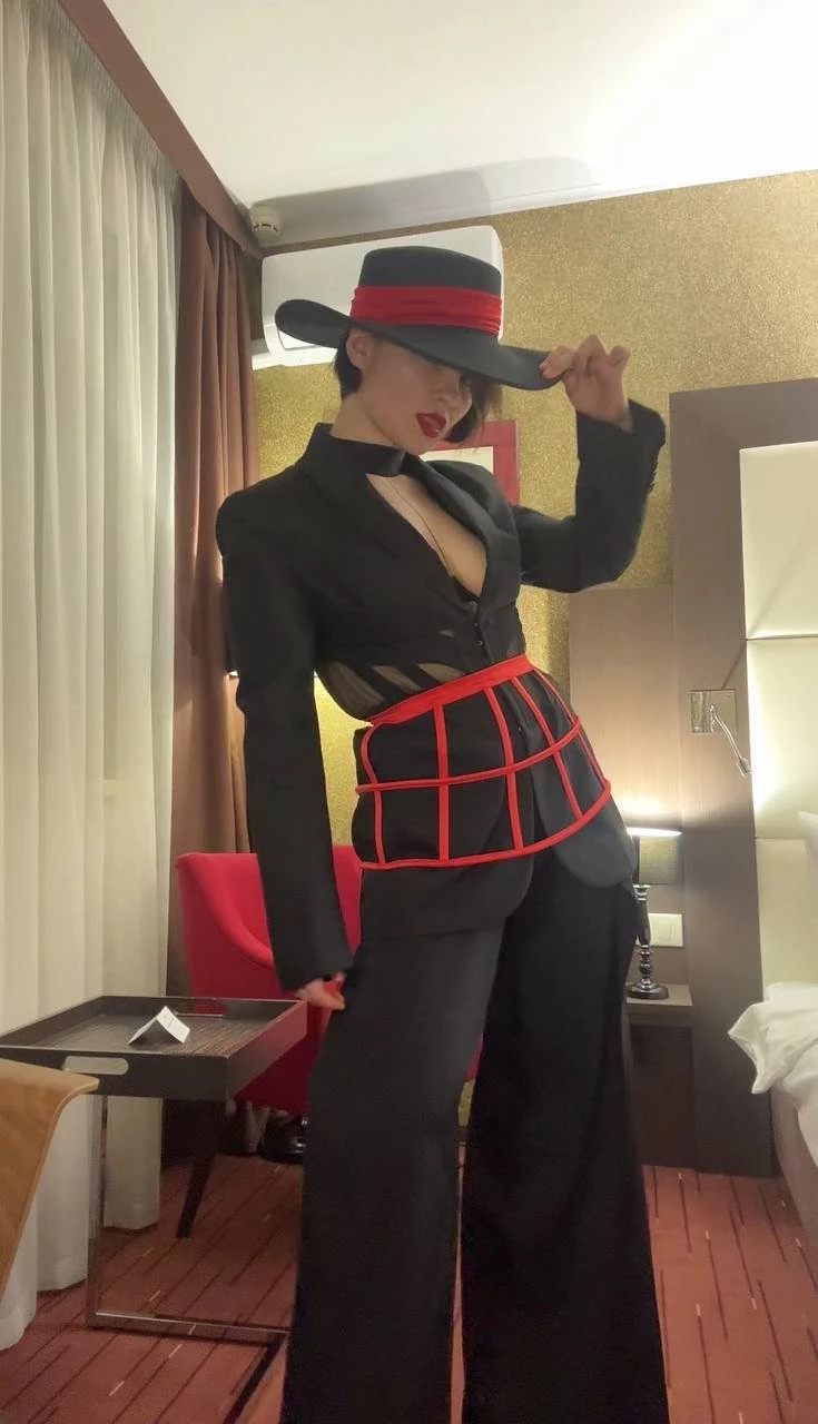 Elena Tight Treasure – Russian escort in Hong Kong — 6 / 10