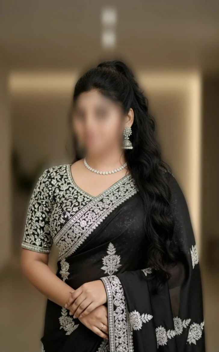 Nivi Independent Girl for Cam Session – Indian escort in Bangalore — 2 / 7