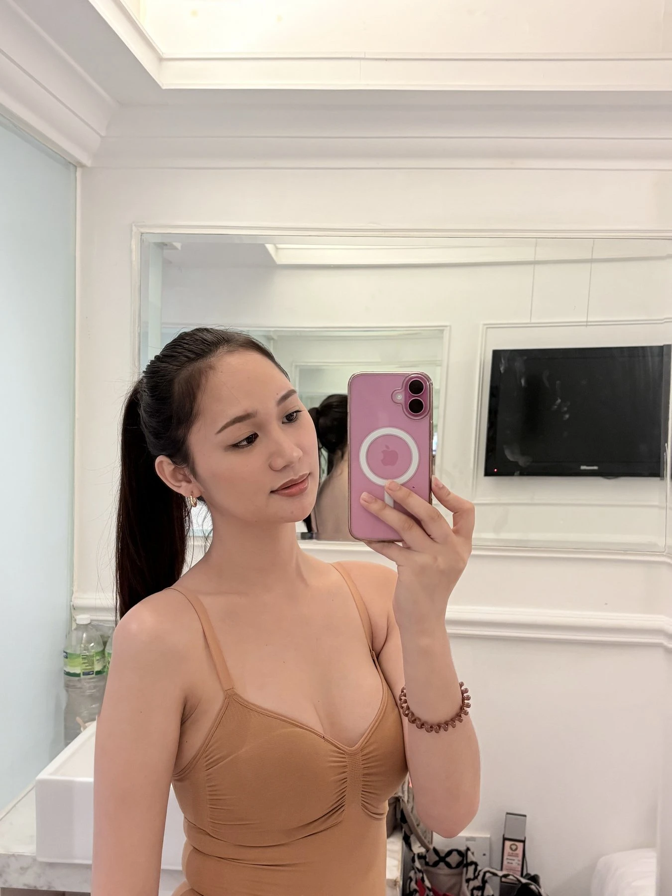 Khate – Japanese escort in Hong Kong — 6 / 9