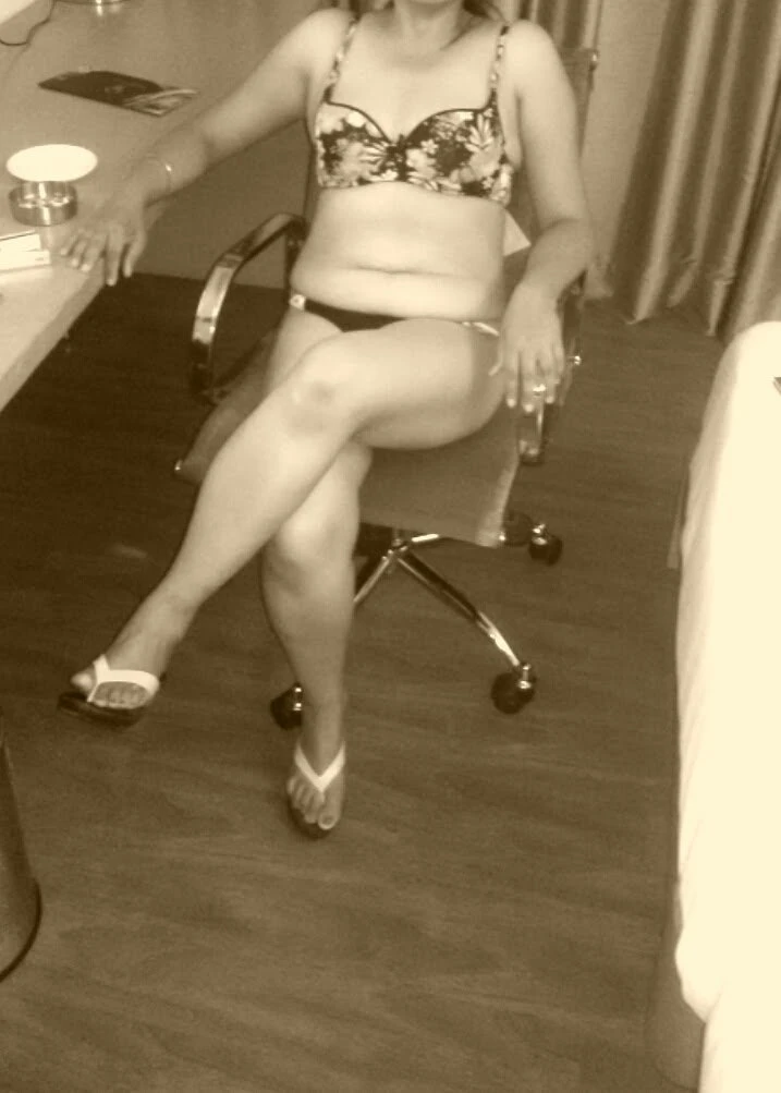 Desirecpls2019 – Indian escort in Bangalore — 2 / 9