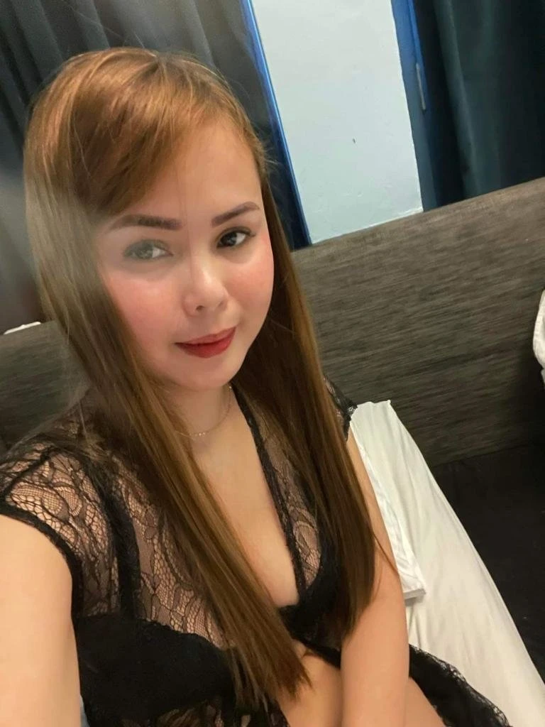 Shy – Filipino escort in Hong Kong — 2 / 3
