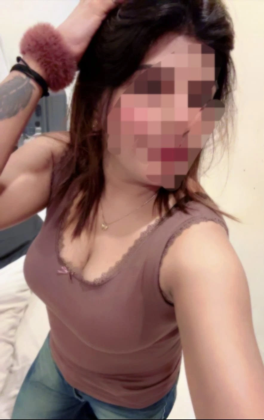 Aarohi – Indian escort in Bangalore — 3 / 6