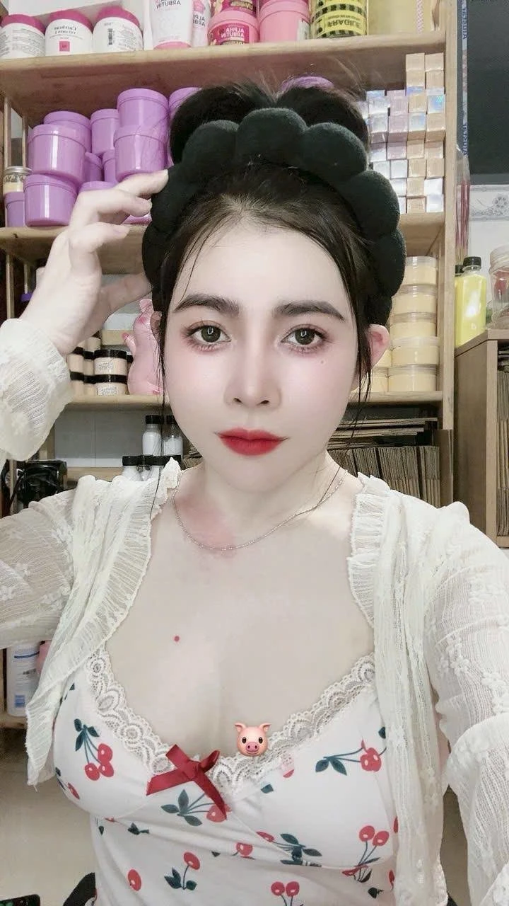 Smikenco – Vietnamese escort in Bangalore — 8 / 11
