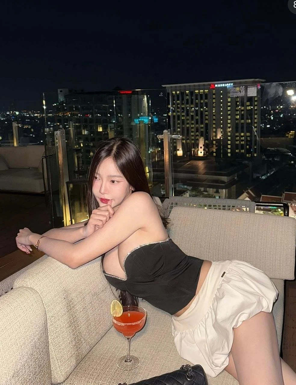 Young Cindy Best Party Lover – Vietnamese escort in Hong Kong — 8 / 30