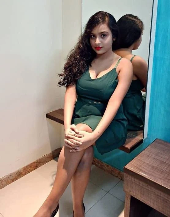 Vidya Call Girls Tamil – Indian escort in Chennai — 1 / 2