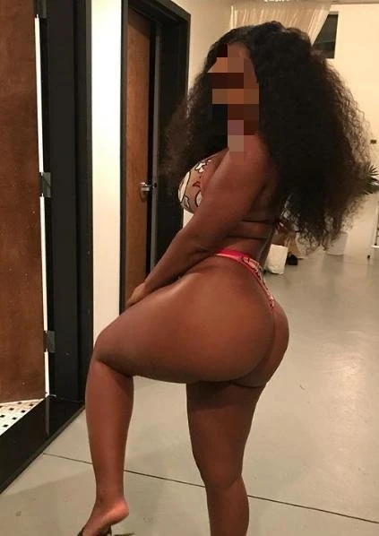 Lolah – Ethiopian escort in Bangalore — 3 / 5