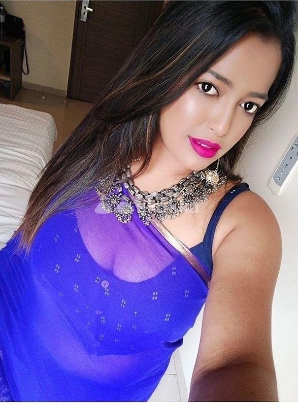 RIYA – Indian escort in Bangalore — 3 / 5