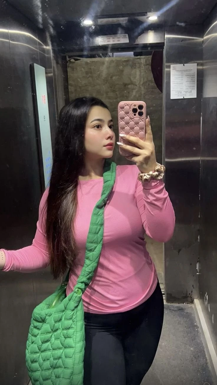 Anamika – Indian escort in Chandigarh — 1 / 2