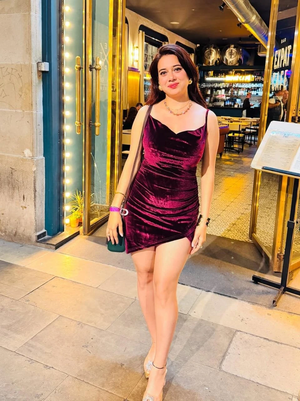 Dharmistha – Indian escort in Ahmedabad — 4 / 5
