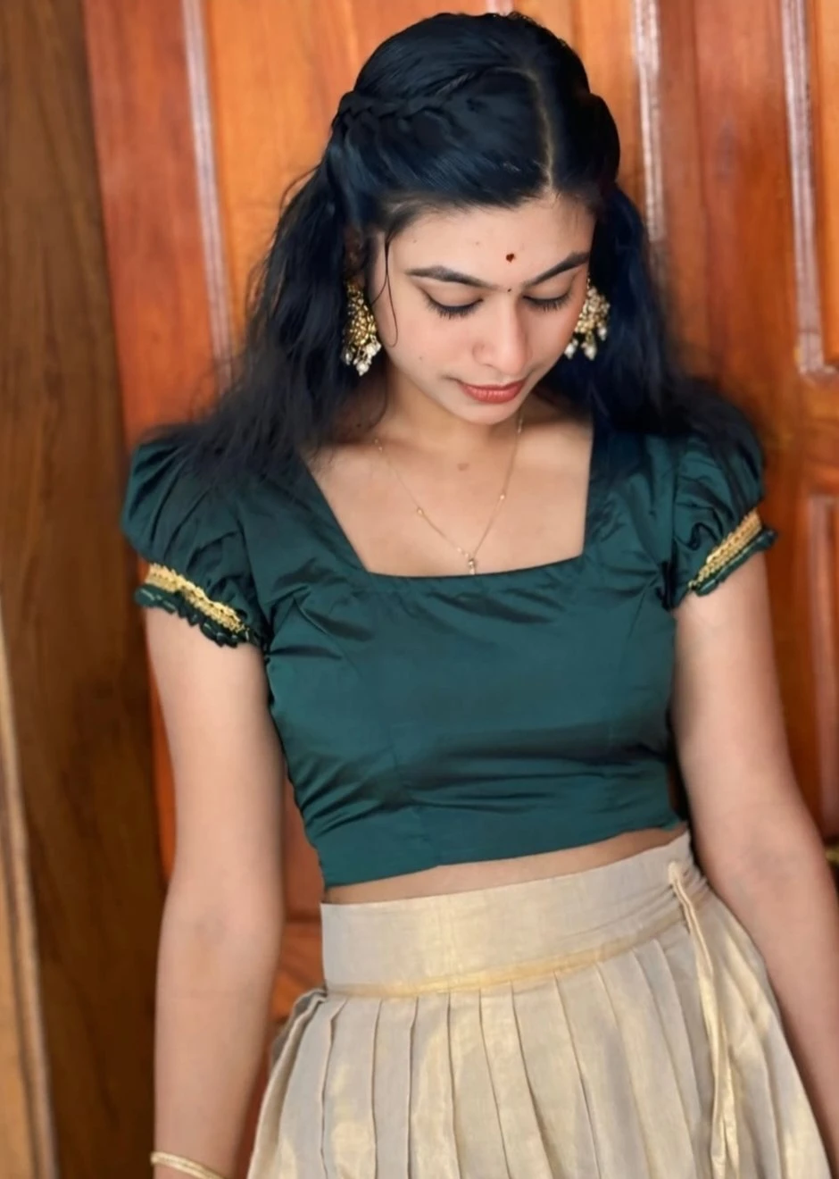 Vip Escort Service Manisha – Indian escort in Chennai — 3 / 4
