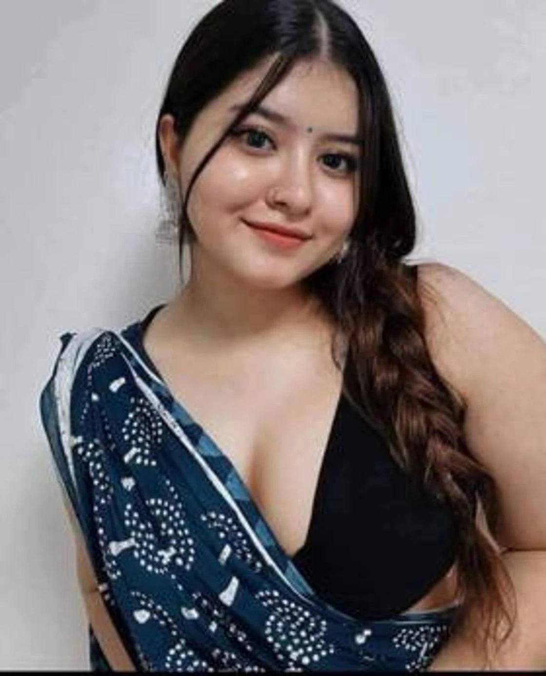 Riya – Indian escort in Bangalore — 2 / 3