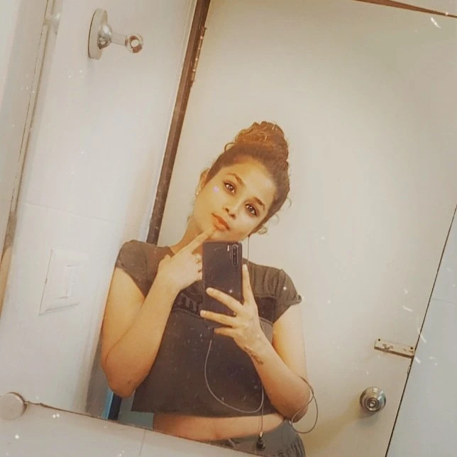 Tania Escort – Indian escort in Bangalore — 2 / 5