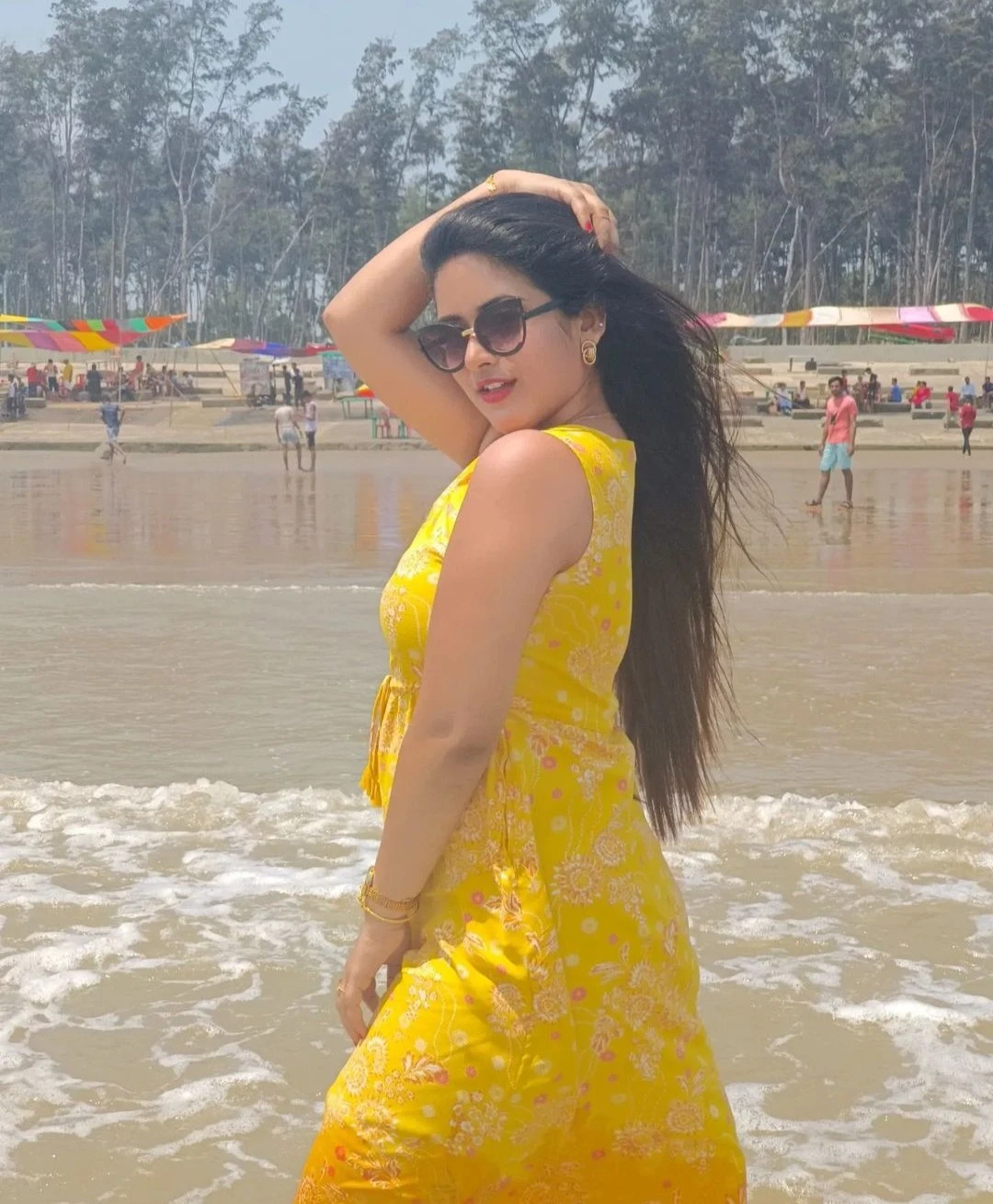 Akansha – Indian escort in Ahmedabad — 3 / 5