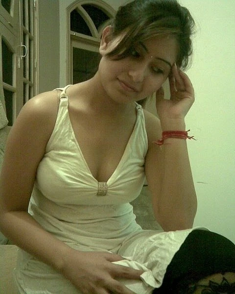 Shilpa Now In – Indian escort in Bangalore — 2 / 3