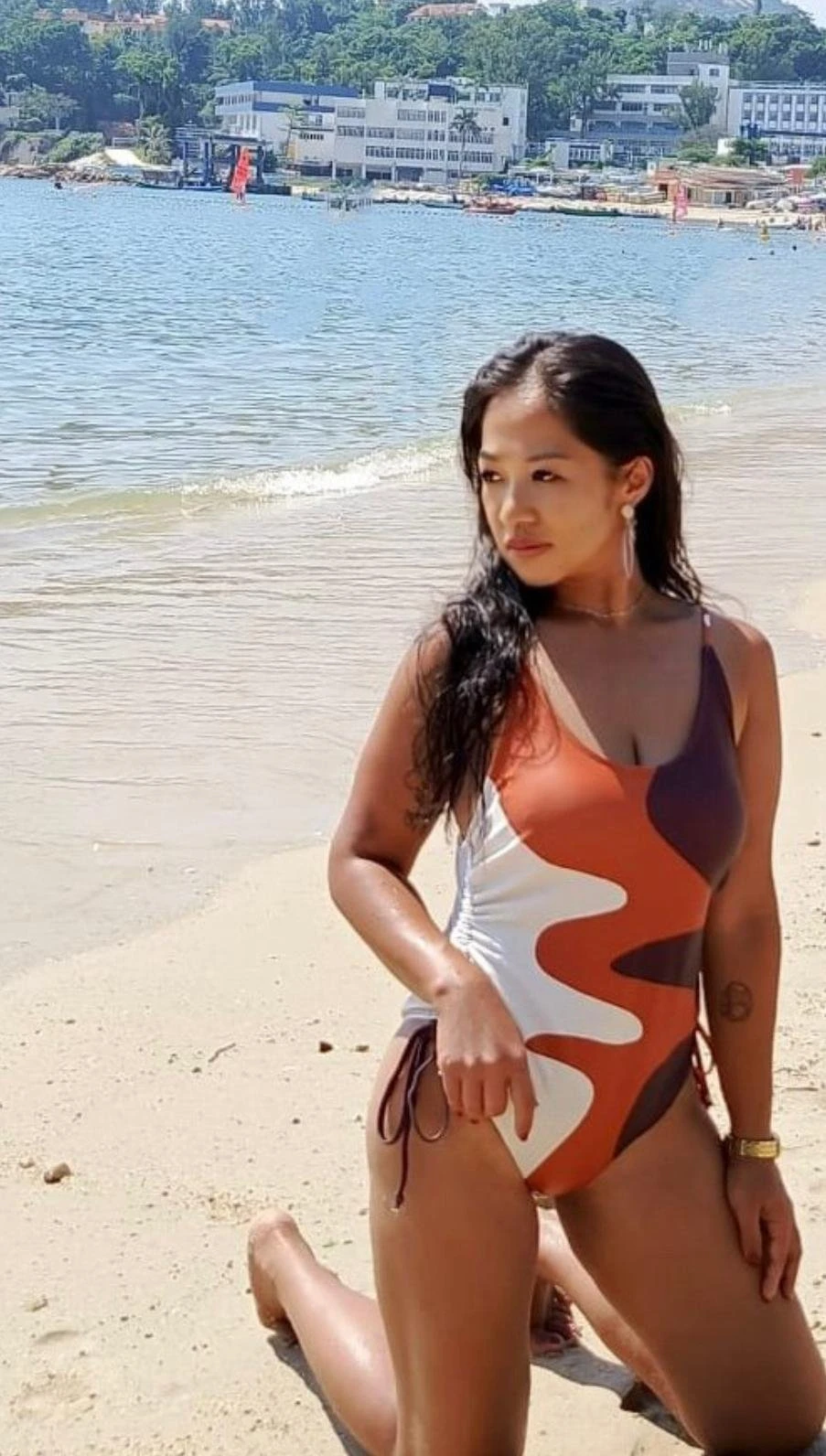 Sexy Helper – Filipino escort in Hong Kong — 2 / 5