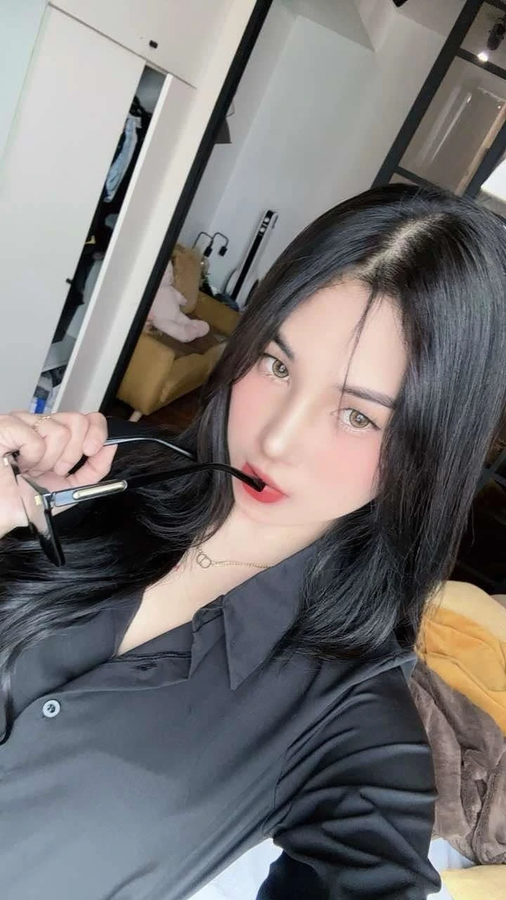 Sexy Natural filipina Just Landed – Filipino escort in Hong Kong — 8 / 16