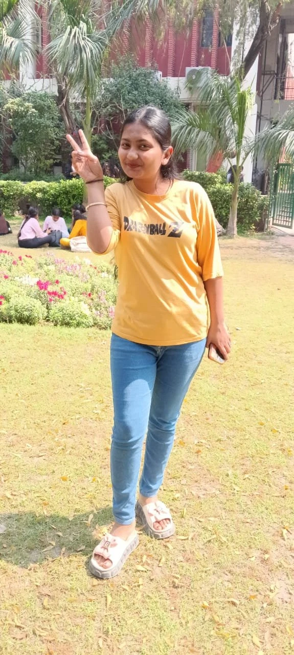 Naina Cam and real meet – Indian escort in Chennai — 2 / 6