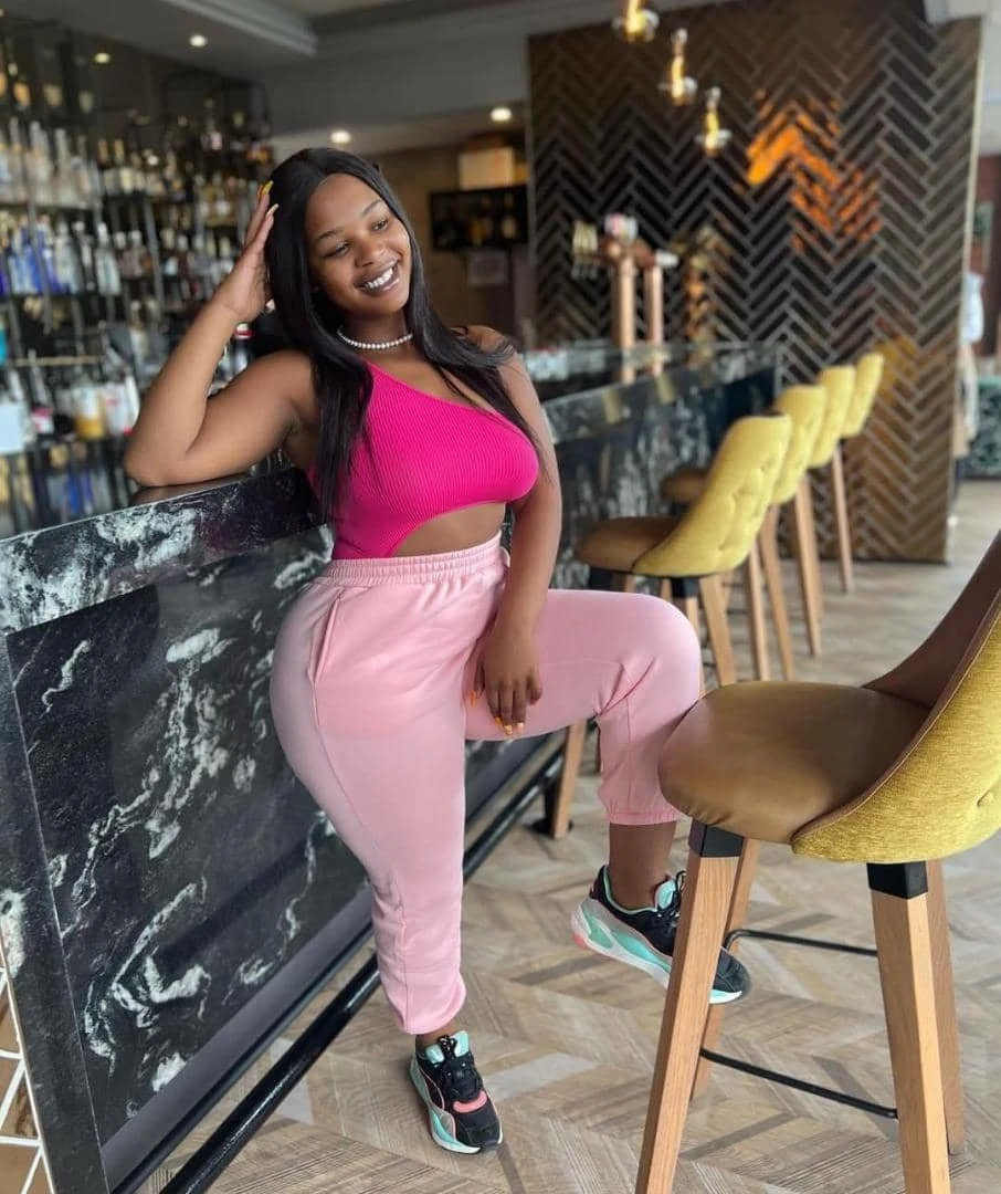 Preety – escort in Bangalore — 3 / 6