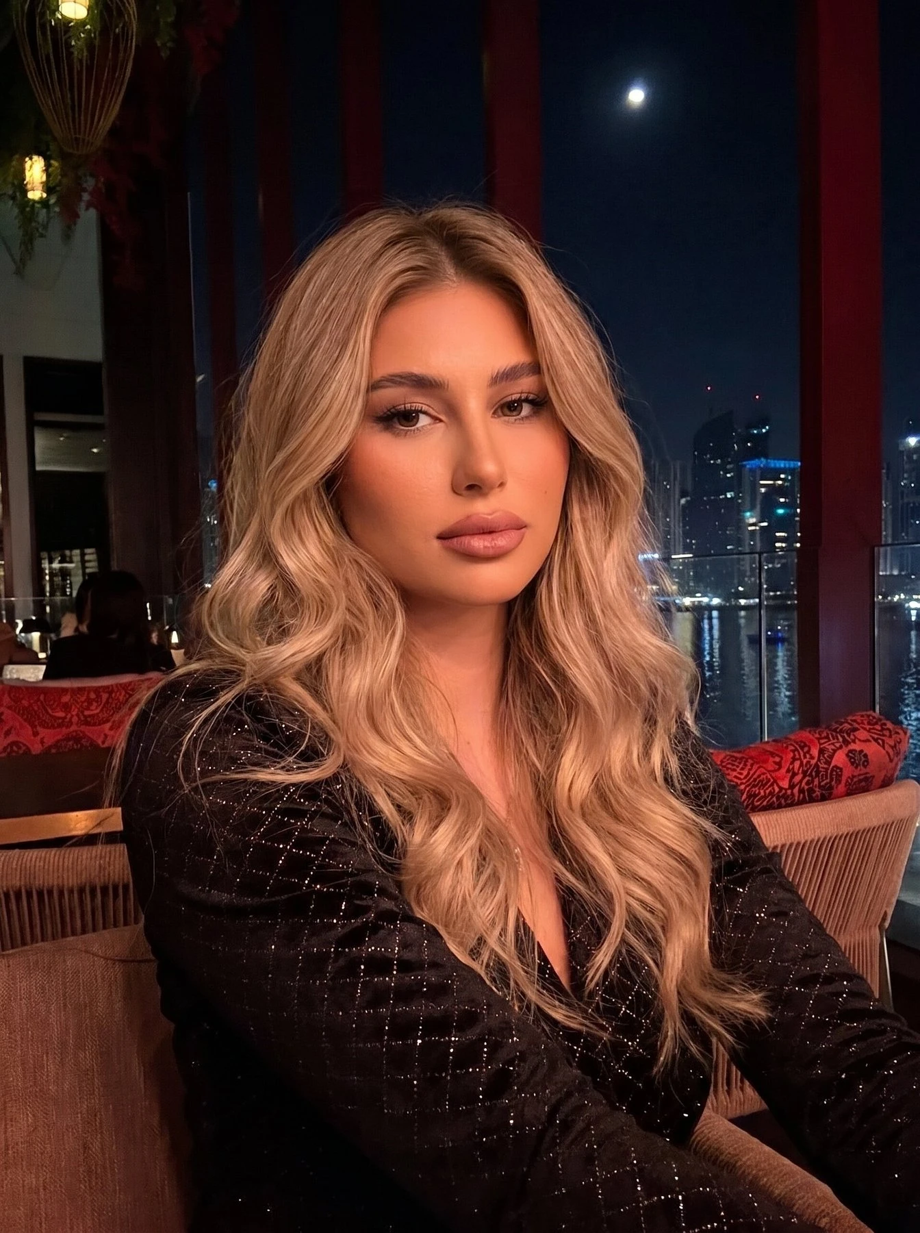 Cordelia Forbidden Fruit – Russian escort in Hong Kong — 5 / 7