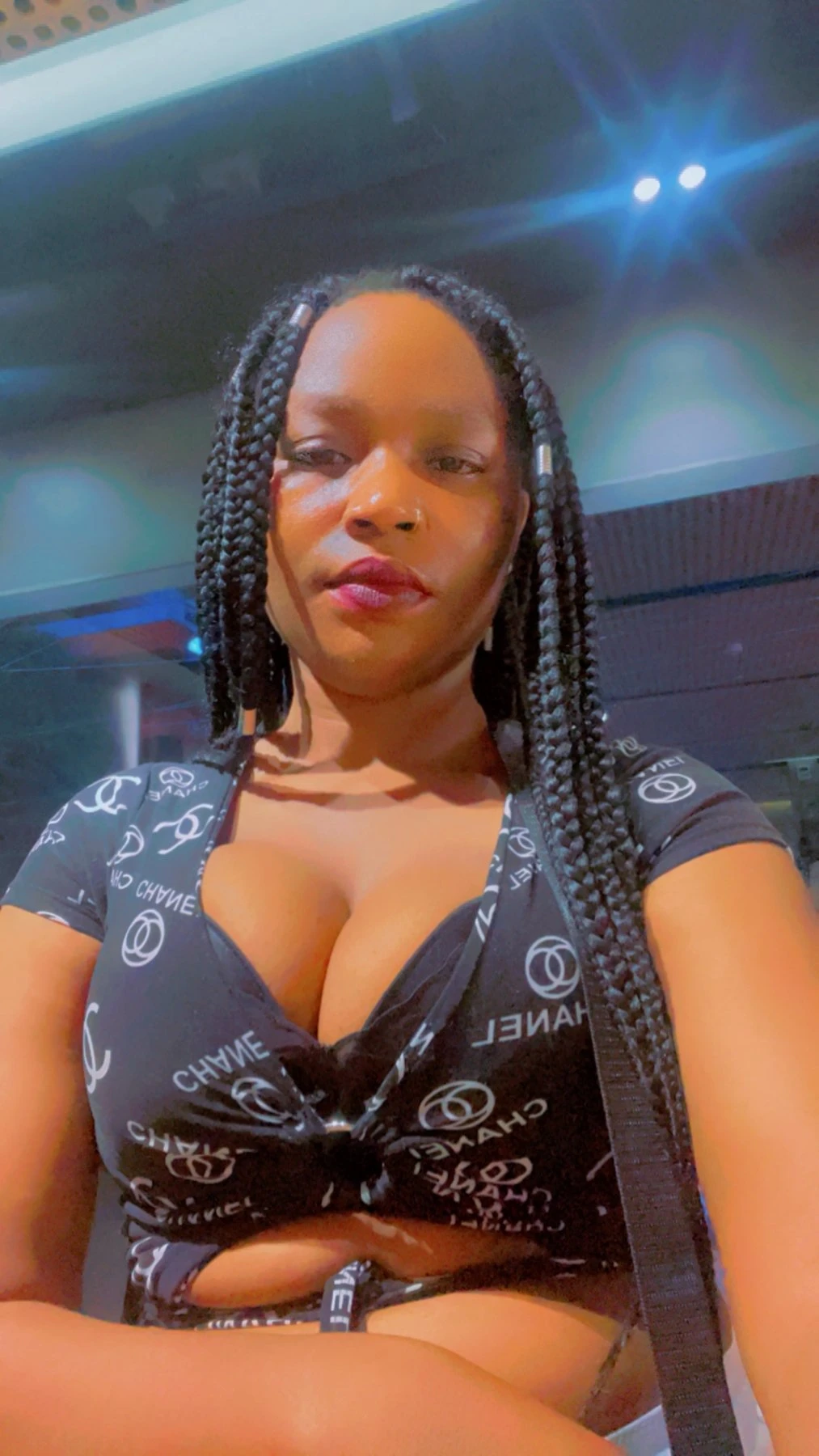 Tasha – Ugandan escort in Bangalore — 2 / 4